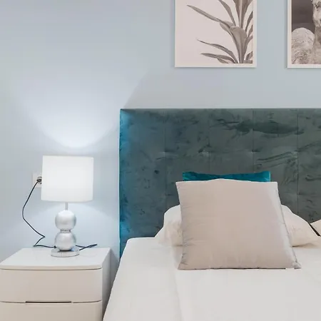 Blue Pearl Old Town Ref 24 * Fuengirola